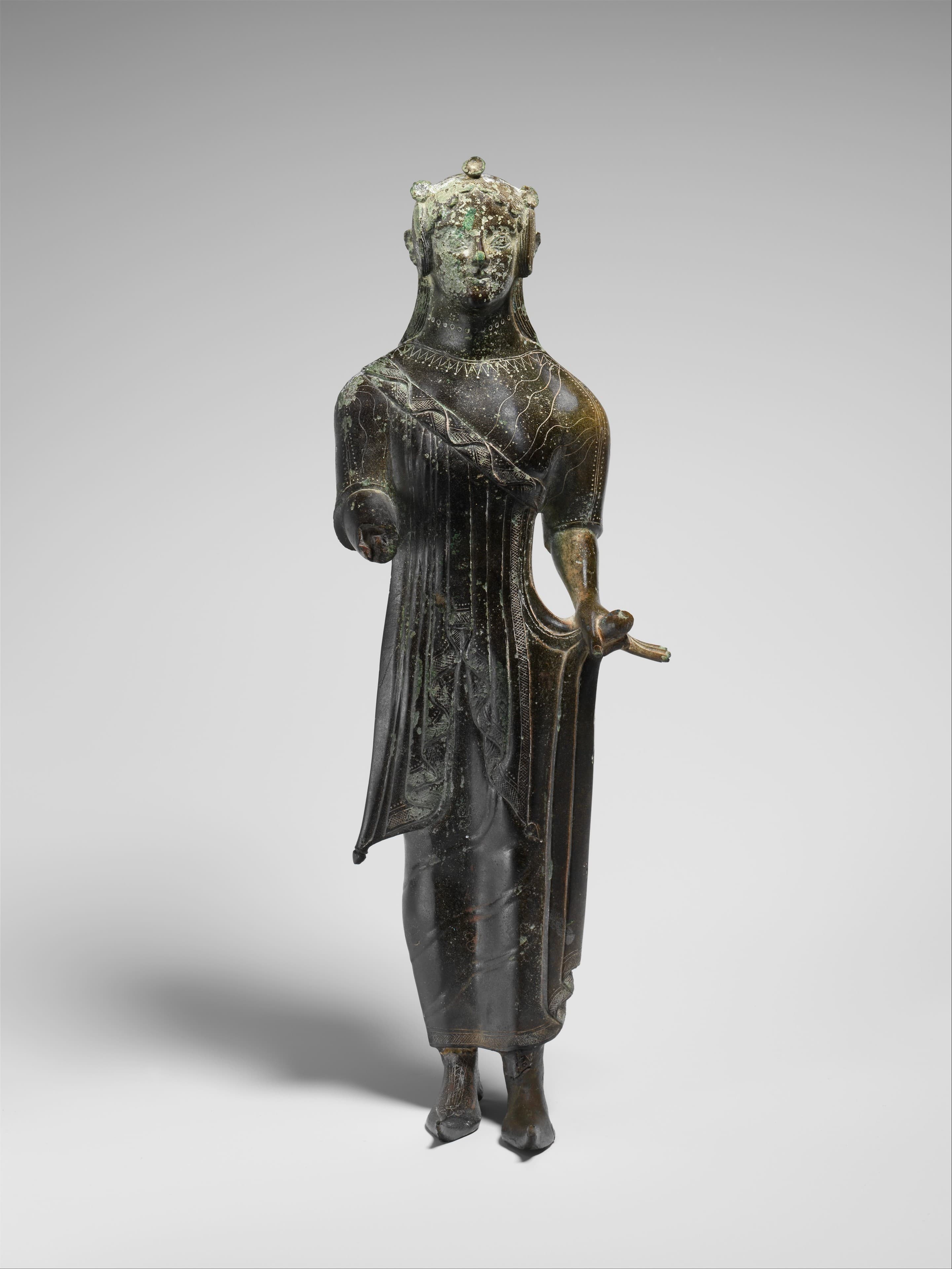 Bronze statuette of a young woman by Ancient Greek (Unknown)